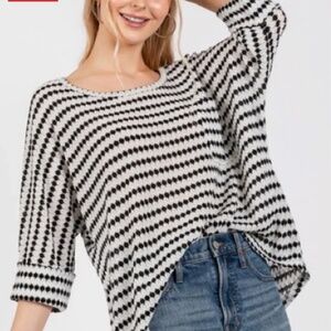FREE SHIPPING! NWT women's loose and flowy knit top size XL